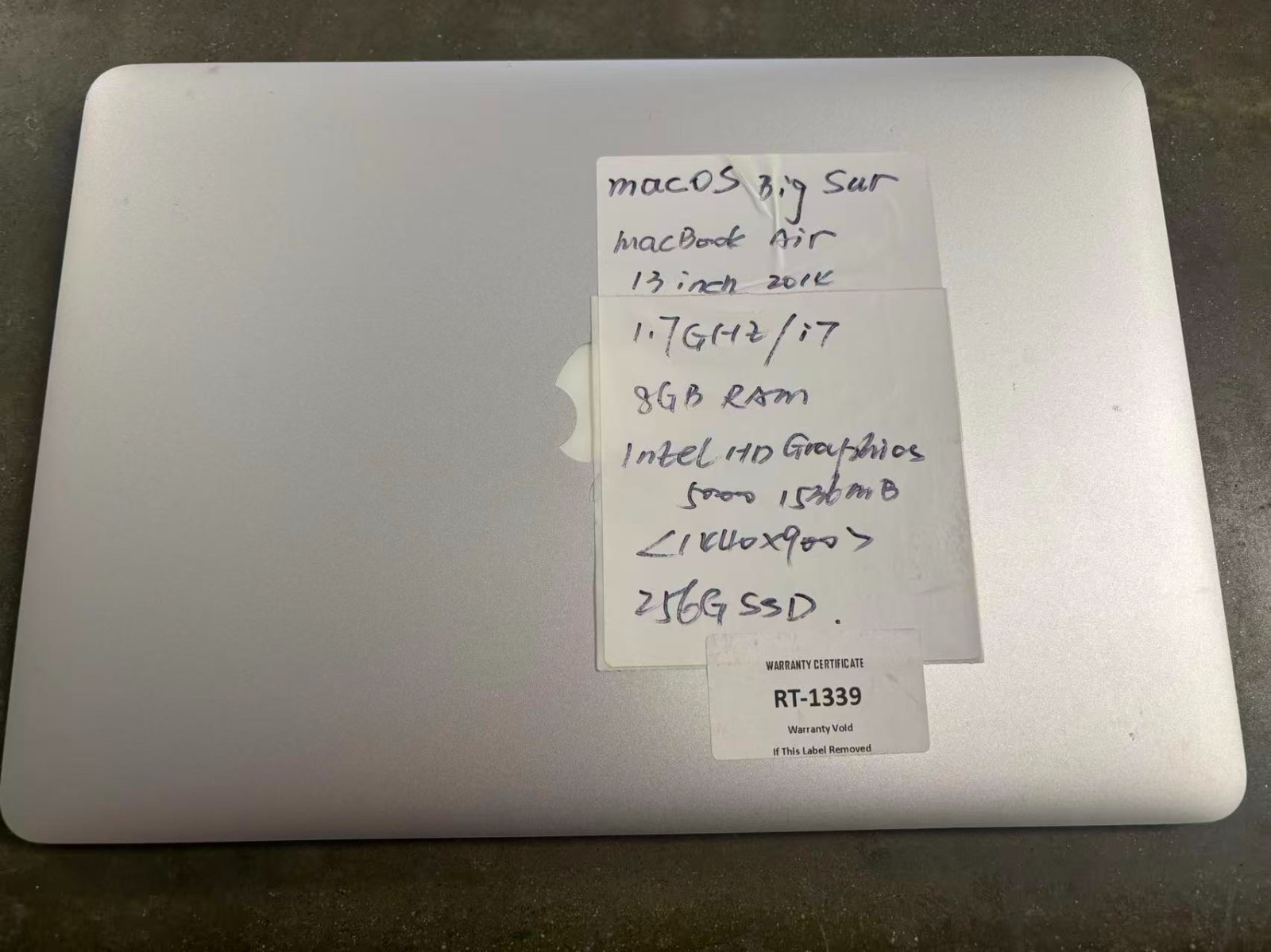 Apple MacBook Air 13" 2014 i7 1.7GHz 8GB RAM 256GB SSD Big Sur A1466 gallery