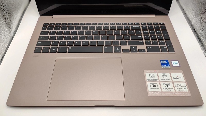 LG gram Max 17" Touch Laptop Intel Core Ultra 7 355 32GB RAM 1TB Matte Bronze gallery