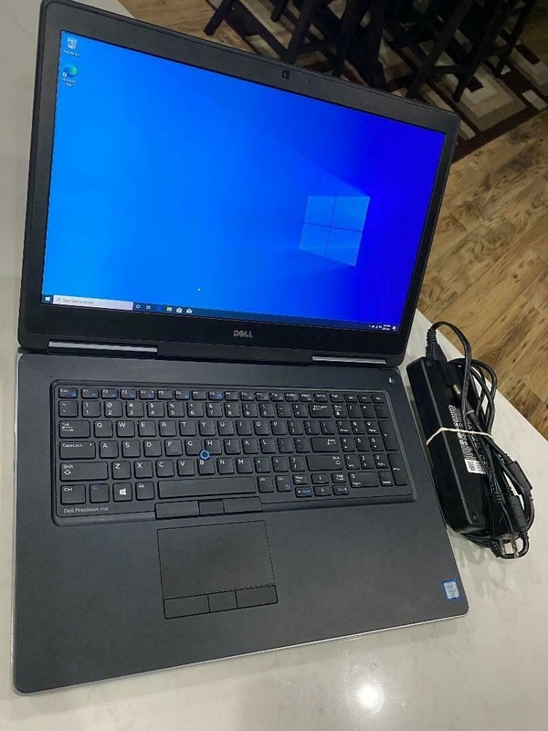 DELL Precision 7710 i7-6820HQ Intel Quad Core 16GBDDR4 2.7GHz 512GBSSD Win Pro gallery