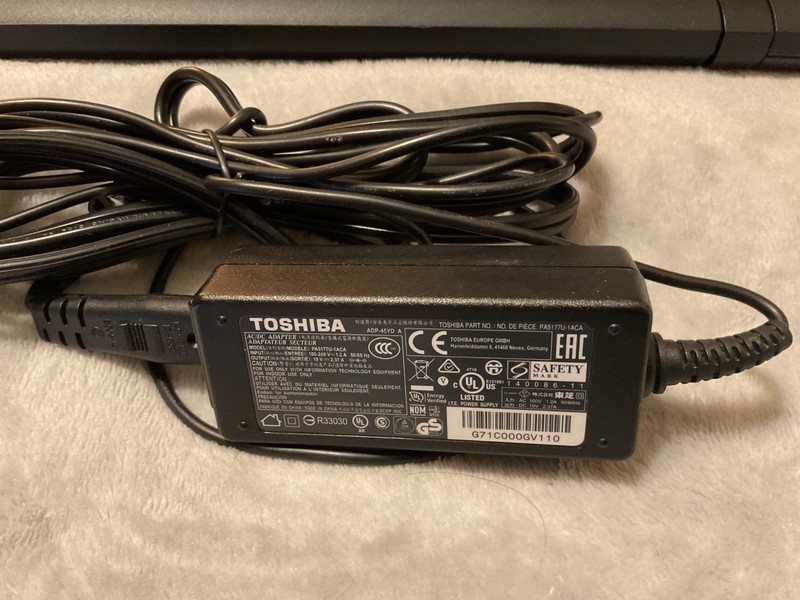 Toshiba Satellite C55-C5241 I5 WIFI Laptop Computer 💻 gallery