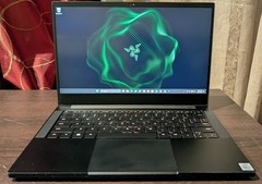 Razer Blade Stealth 13 i7-1165G7 16GB 512GB 13.3″ FHD 120Hz NVIDIA GTX 1650 Ti