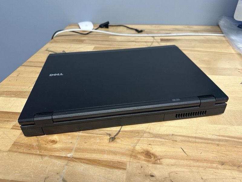 DELL Latitude E5500 Intel Core2Duo 3GB / 160GB *NO OS* - BOOTS TO BIOS! Laptop gallery