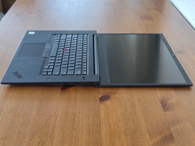 Lenovo ThinkPad P1 Gen 3 i7-10875H 16GB 15" FHD 1920x1080 512GB SSD NVIDIA T1000 gallery