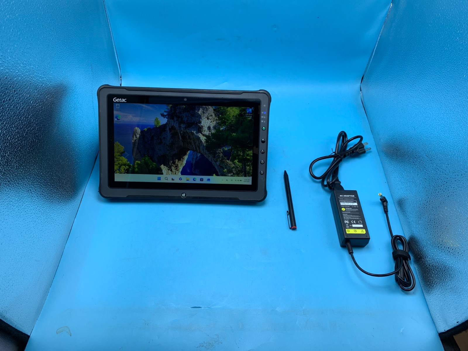 GETAC F110 G5 Rugged Tablet 11.6" Core i7-8665U 1.90GHZ 16GB 256GB SSD 4G LTE gallery