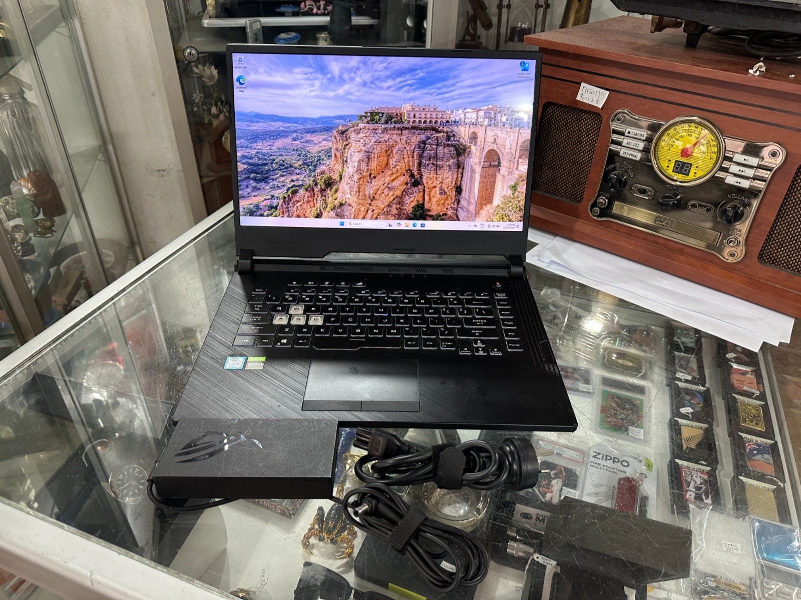 ASUS ROG STRIX G531GT / WINDOWS 11 HOME , 512GB SSD , 8 GB RAM 9TH GEN I7-9750H gallery