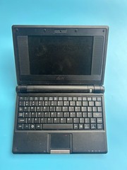 ASUS Eee PC 701SD 7in Netbook Celeron 900MHz Untested