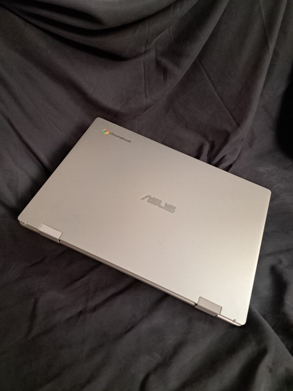 ASUS 14in Chromebook laptop CX1400CKA-DB84F Intel Celeron 8GB ram 64GB SSD boxed gallery