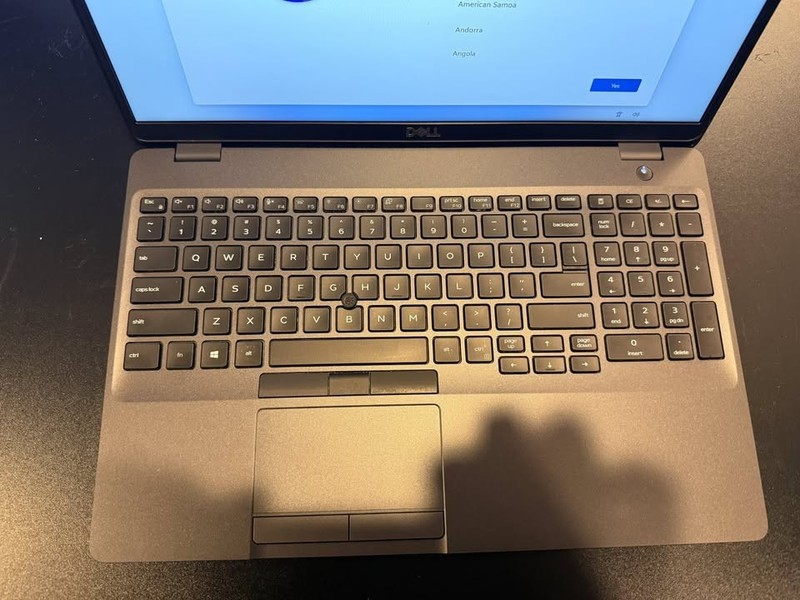 Dell Precision 3541 i5-9400 / 8GB RAM /238GB SSD/Quadro P620/Windows 11 (77) gallery
