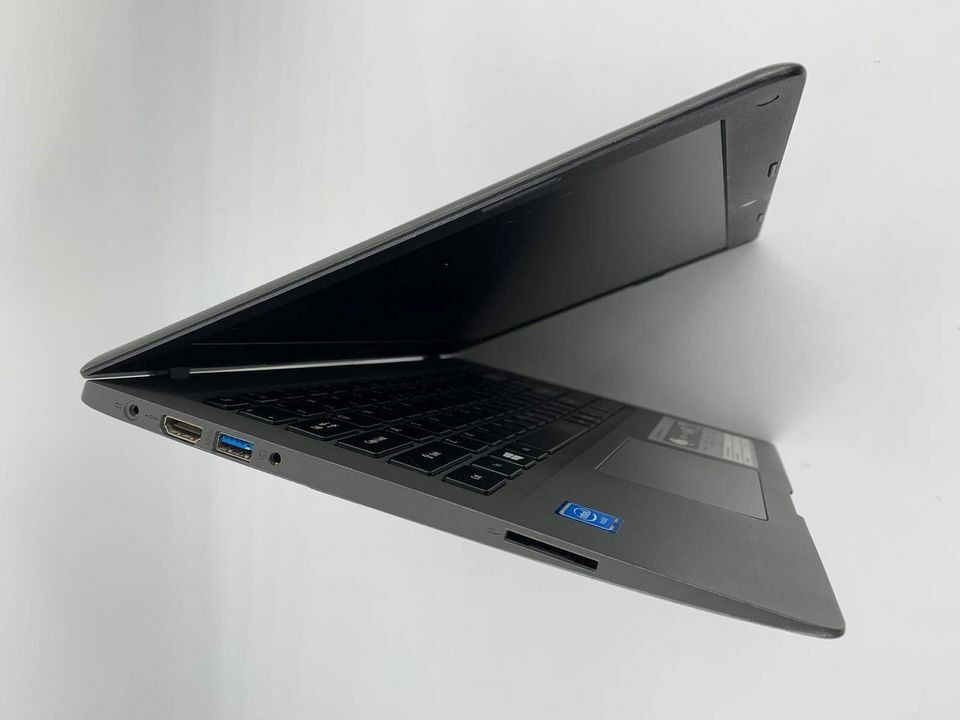 Acer Aspire One cloud 14, 2 gb ram, 32 gb ssd, Intel celeron.
