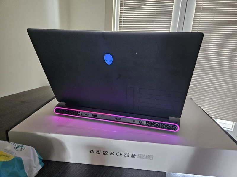Alienware M15 Ryzen Edition gallery
