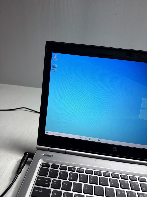 Hp Elitebook 8470p i5-3320m 6gb Ram 320gb HDD Windows 10 Home gallery