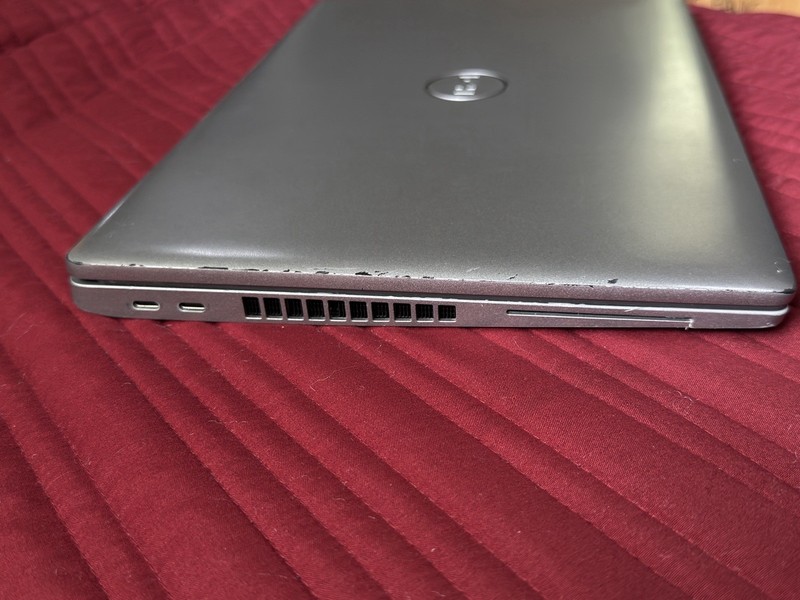 Dell Latitude 5520 15.6"RAM 16 GB HDD256GB Intel Core I7-1185G7 3.0GHz WIN11 LTE gallery