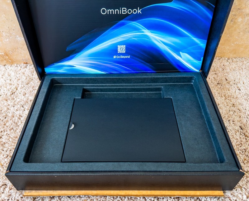 HP OmniBook X Flip 16" 3K OLED / AMD Ryzen AI 7 / 32GB RAM / 1TB SSD 16-ar0087nr gallery