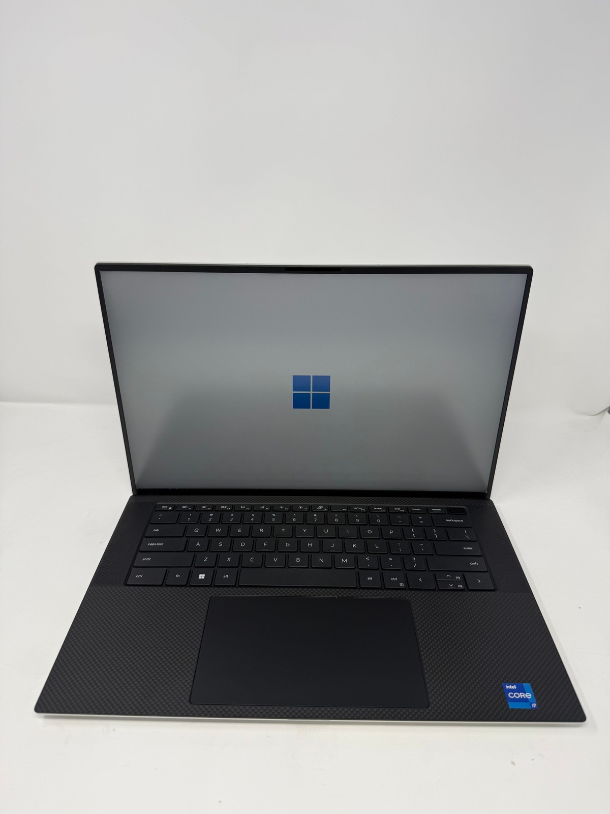 Dell XPS 15 9520 NVIDIA GeForce RTX 3050 Ti Mobile 12th Gen i7-12700H 16GB gallery