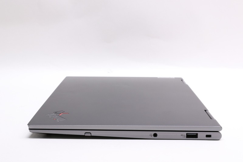 14" UHD+ 4K Lenovo ThinkPad X1 Yoga Gen 7, i7-1270P, 32GB, 512GB SSD, Touch gallery