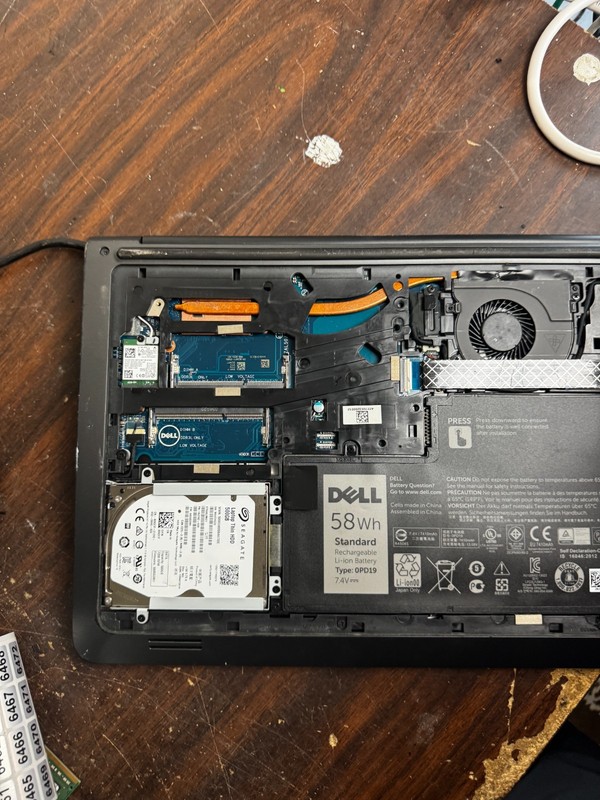 Dell Latitude 3550 Laptop For Parts/Repair # 6426 gallery