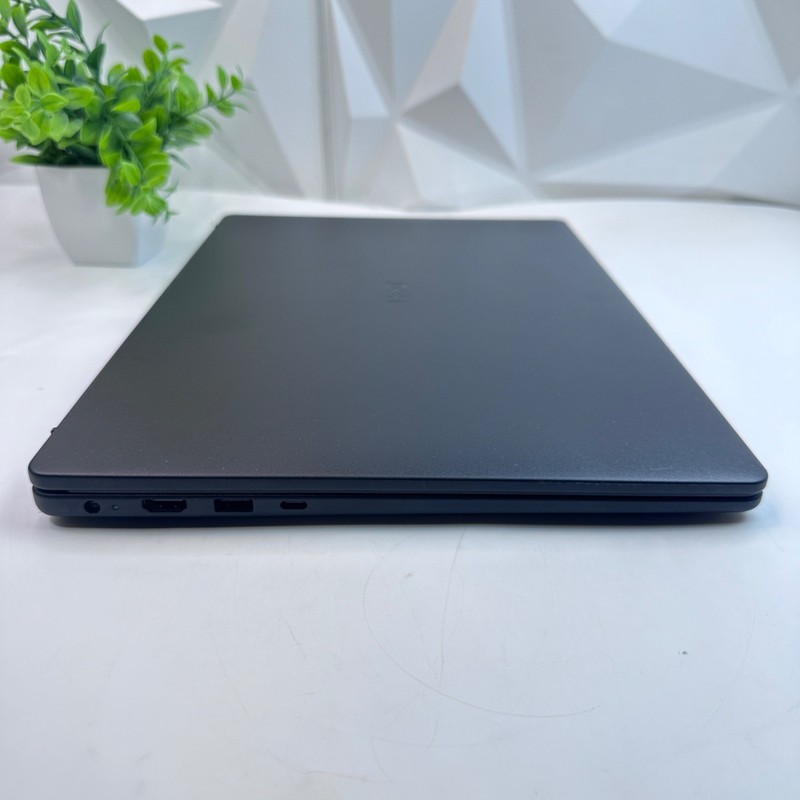 Dell 16 DC16250 Laptop, 16" FHD+ Touch, Intel Core 7 150U, 16GB, 1TB SSD gallery