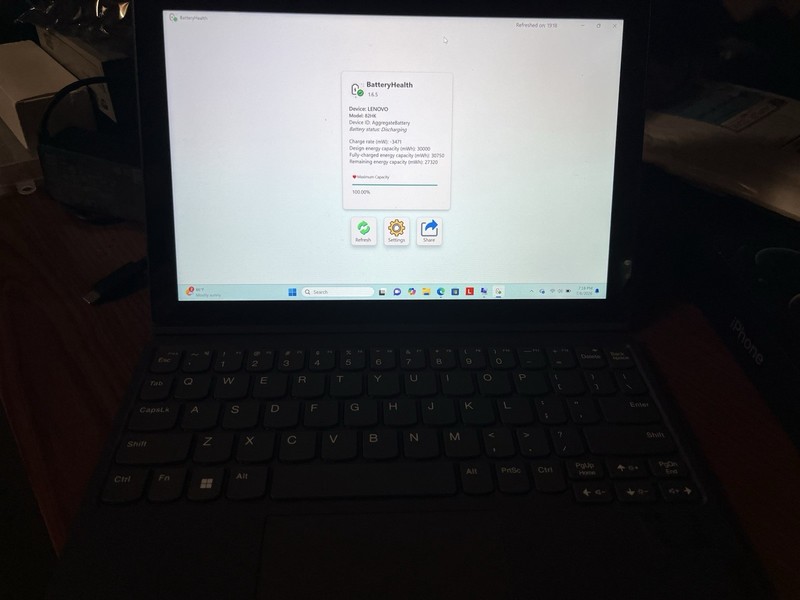 Lenovo IdeaPad Duet 3i Laptop 10.3" Graphite, Intel N5030, 8GB Memory, 128GB SSD gallery