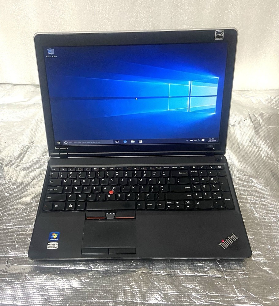 Lenovo ThinkPad Edge E525 15.6" AMD E2-3000M 4GB 297GB SSD Win 10 + Adapter
