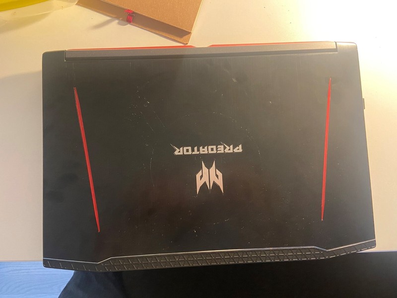 Acer PH315-51-78NP Predator Helios 300 15.6" Intel i5-8300H Gaming Laptop gallery