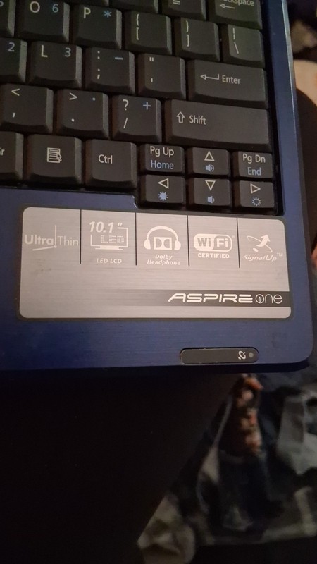 Acer Aspire One Series model ZG5 mini laptop gallery
