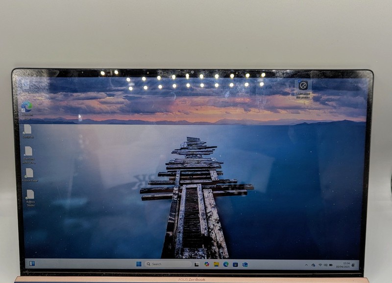 ASUS UX434FLC-C72P-CA 14.0" Laptop Intel Core i7 10th Gen 10510U (1.80 GHz) 16 G gallery
