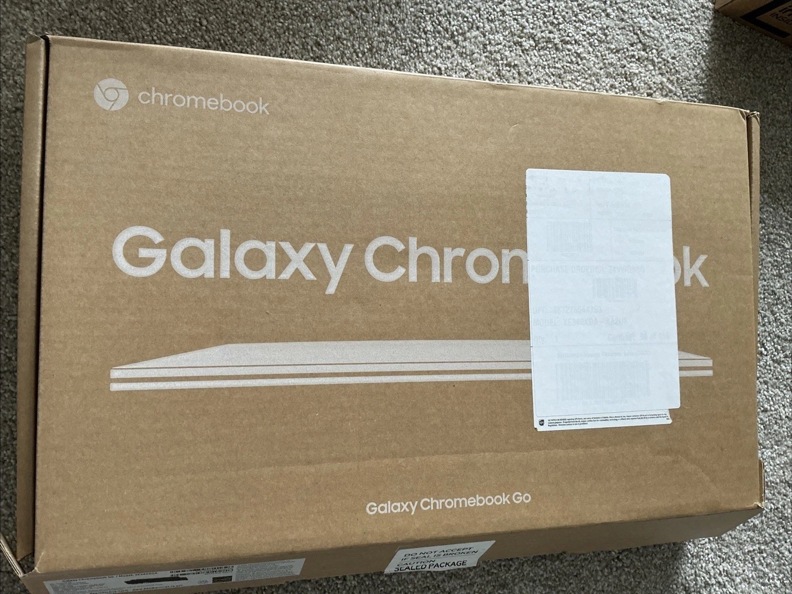 Samsung Galaxy Chromebook Go, 14” HD Anti Glare, Intel Celeron N4500 4GB/64GB gallery