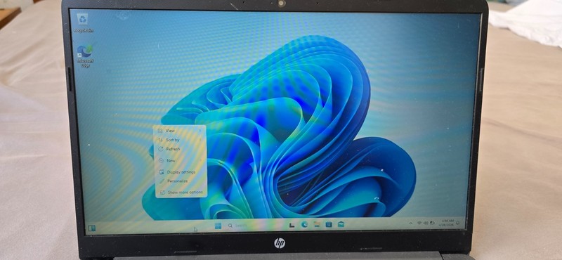 HP 250 G8 15.6 inch, 1TB HD, Intel Core i3-1005G1, 1.20GHz, 4GB RAM, Windows Pro gallery