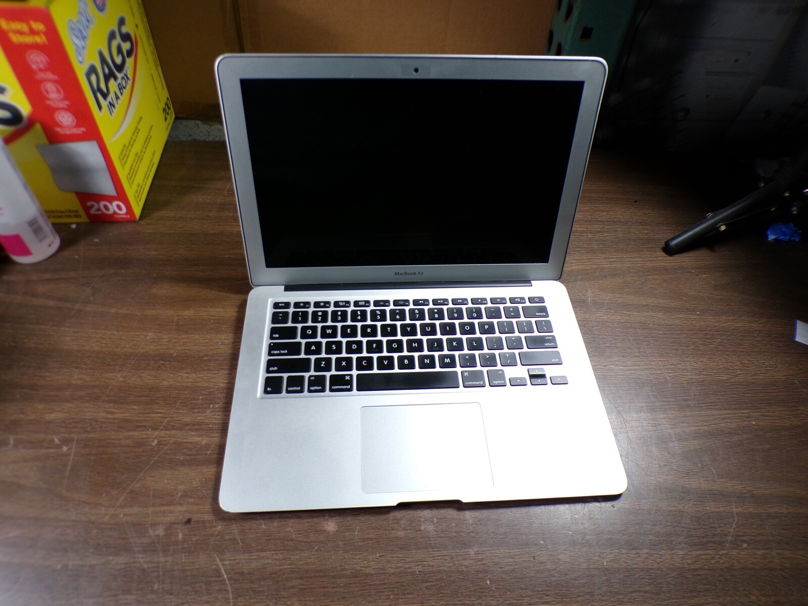 MacBook Air "Core i5" 1.3 13" (Mid-2013) 1.3 GHz CORE i5 (i5-4250U) 4GB RAM gallery