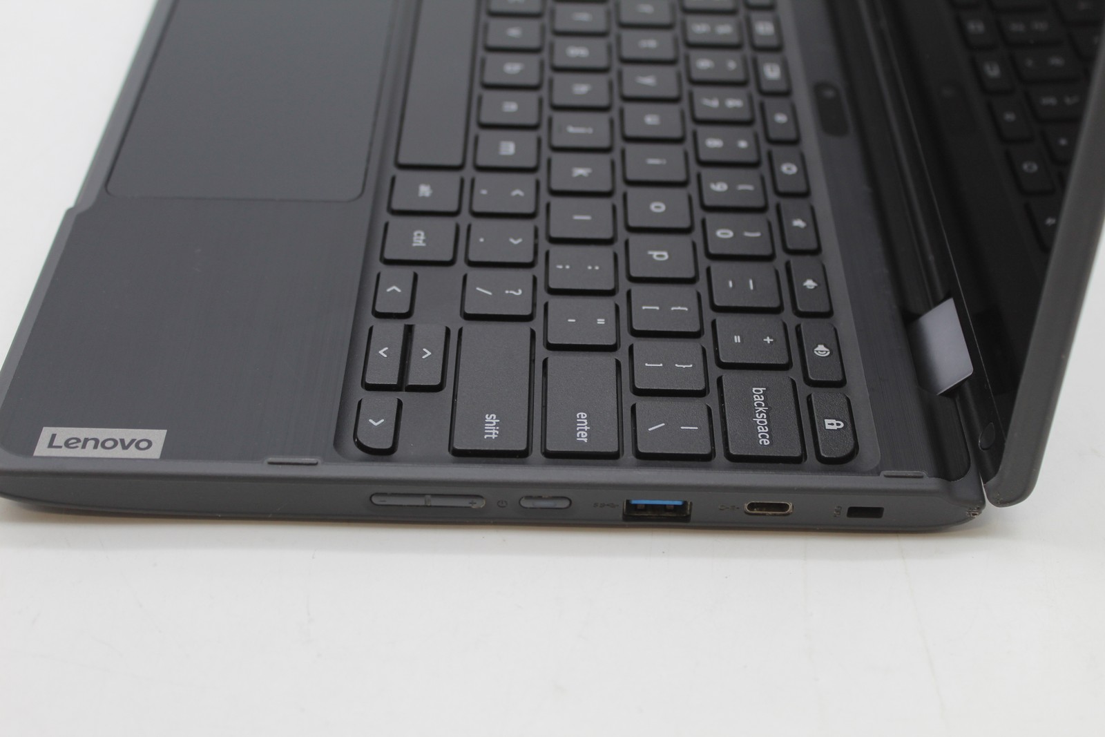Lenovo 300e Chromebook Intel Celeron N4000 4GB LPDDR4-2400 32GB eMMC PC1770708 gallery