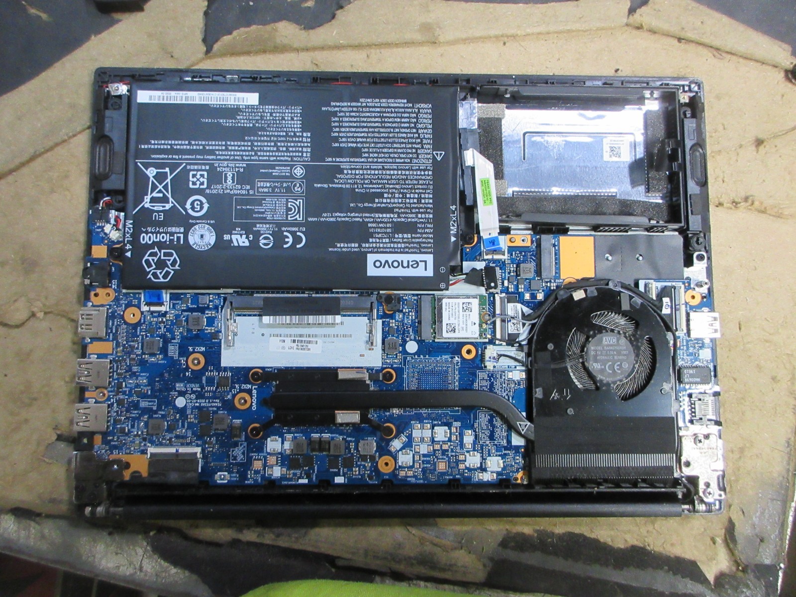 Lenovo ThinkPad E14 Gen 1 Laptop Intel i5-10210U 1.6GHz BATT NO POWER gallery
