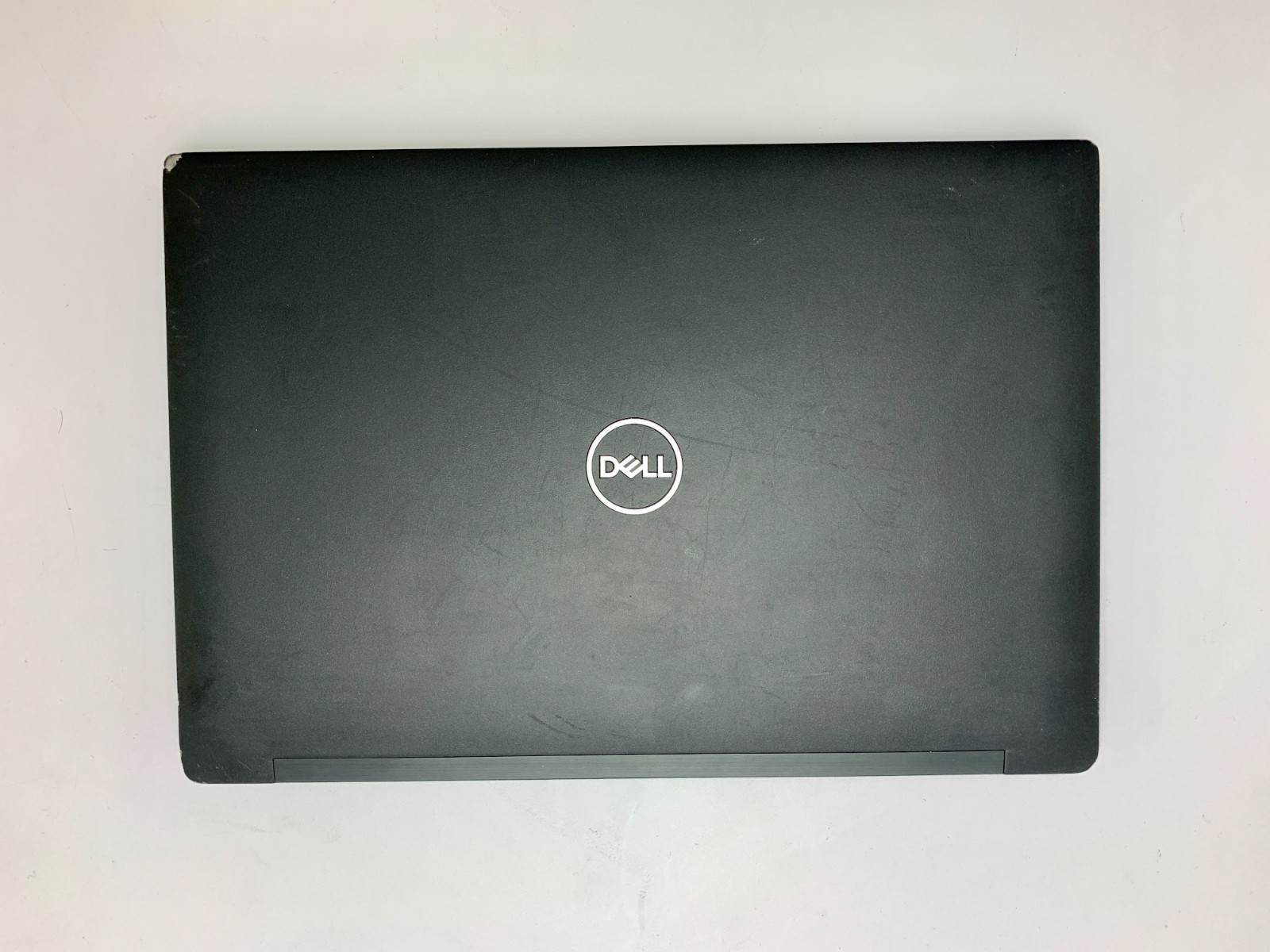 Dell Latitude 7390 | i5-8350U | 16GB RAM | 256GB SSD | LINUX | CHIPPED CORNER gallery