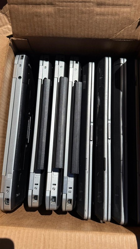 Lot of 75 Dell Latitude E6530 Intel Core i7-3720QM 8GB RAM NO SSD Boots to Bios gallery