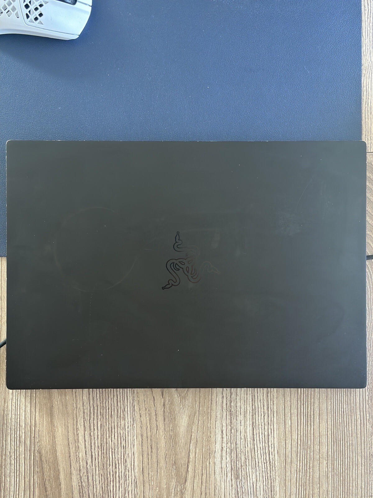Razer Blade Stealth 13 RZ09-02812E71 i7-8565U 1.8GHz 16GB 256GB SSD NVIDIA MX150 gallery
