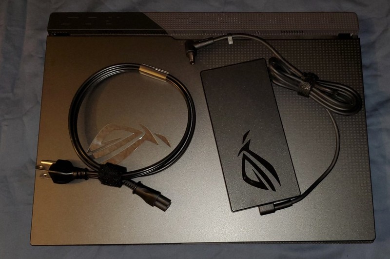 ASUS ROG Strix Laptop G513QE-ES76 AMD Ryzen R7-5800H 1TB RTX 3050 gallery