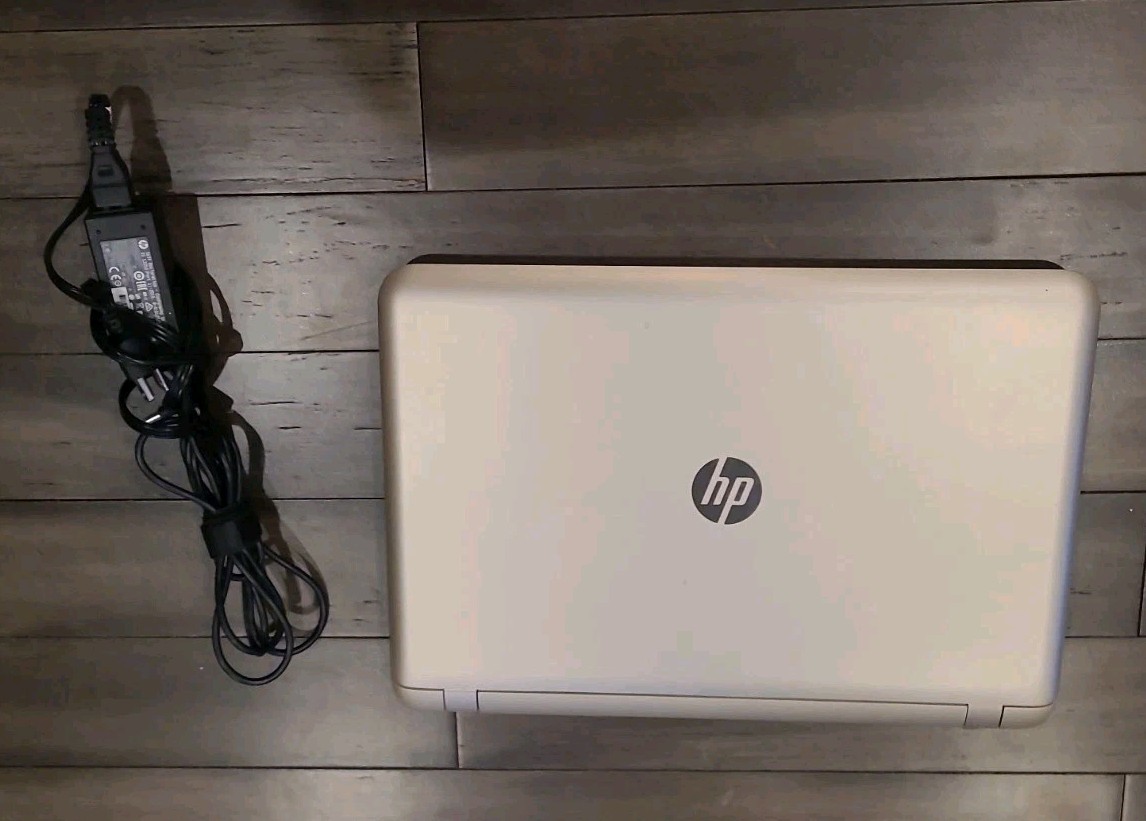 HP Pavilion 17.3" Laptop 17-g153cy AMD A4-6210 Radeon R3 4GB RAM 1TB HDD Win 11 gallery