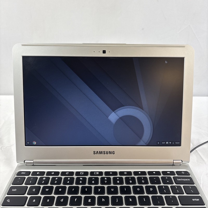 Samsung Chromebook XE303C12 Exynos Silver Series 3 1000MB w/ Charger gallery