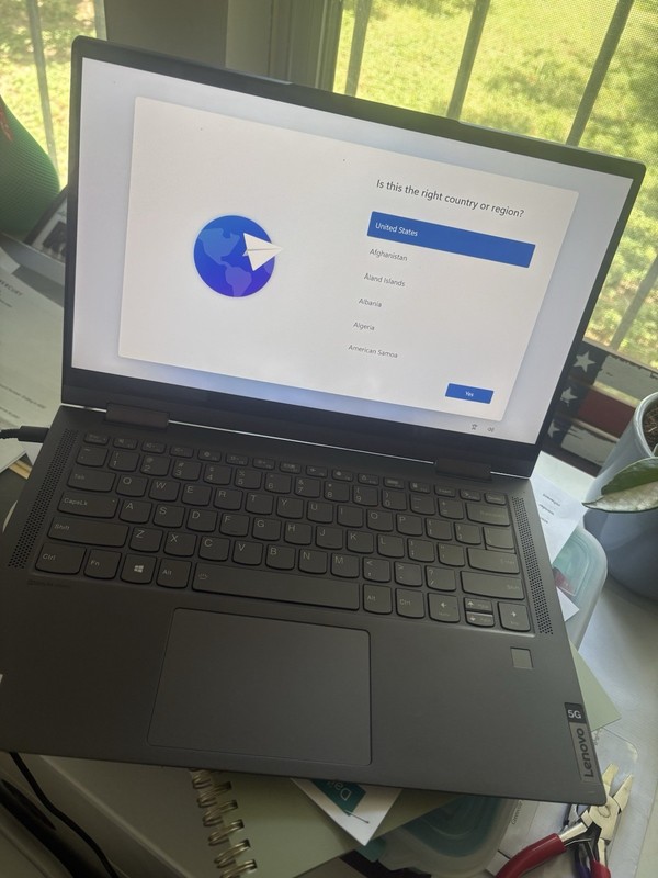Lenovo Flex 5G 14"(256 GB UFS 8gb RAM) Laptop - Gray 14Q8CX05 Touchscreen 2 In 1 gallery