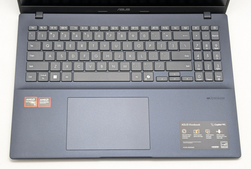 ASUS VivoBook 16 M1607 16" AMD Ryzen AI 5 330 16GB DDR5 512GB SSD Windows 11H gallery