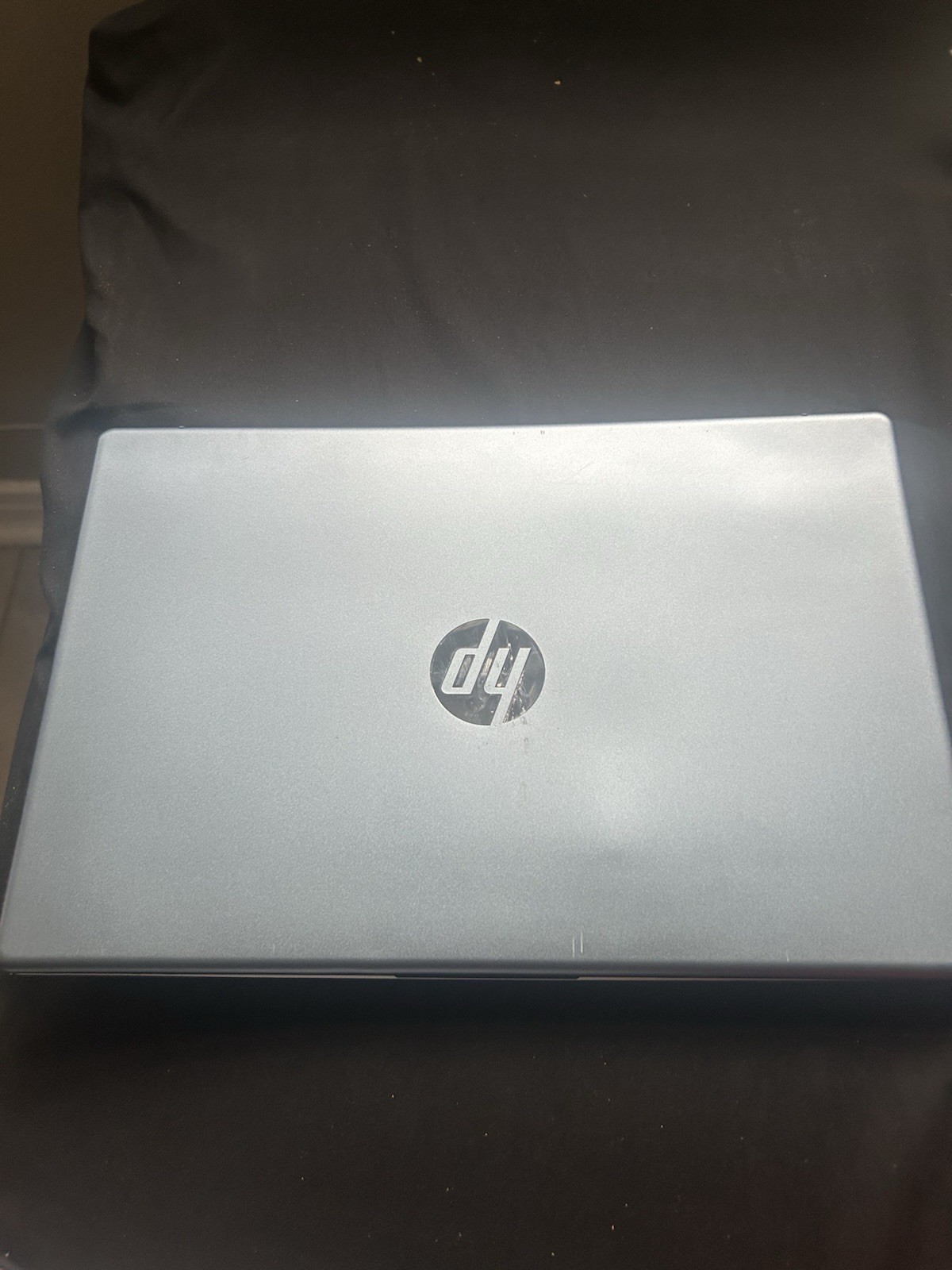HP Chromebook 14in Silver AMD Athlon Silver 4GB 32GB eMMC Radeon Chrome OS gallery
