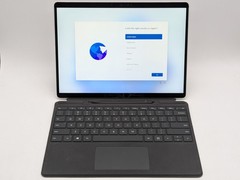 Surface Pro X 2-in-1 13″ Touch SQ2 256GB 16GB W11 SQ2 Adreno 690 Backlit Stylus