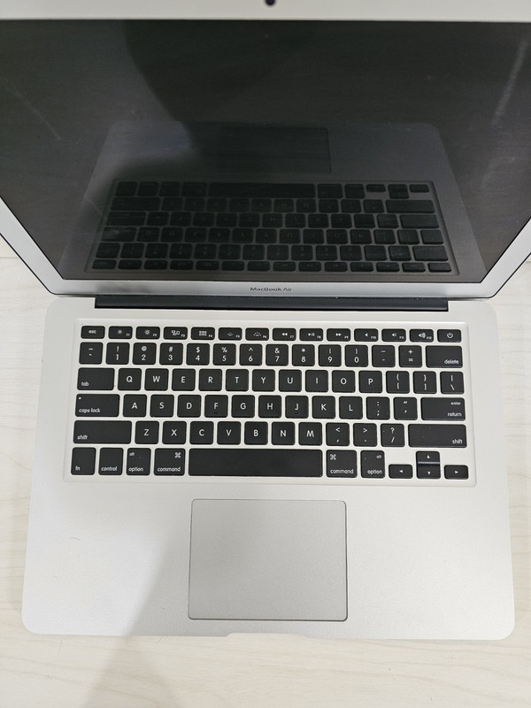Apple MacBook Air 1466 Laptop - i5-5250u - 4GB RAM - 128GB SSD - BAD BATT - Read gallery