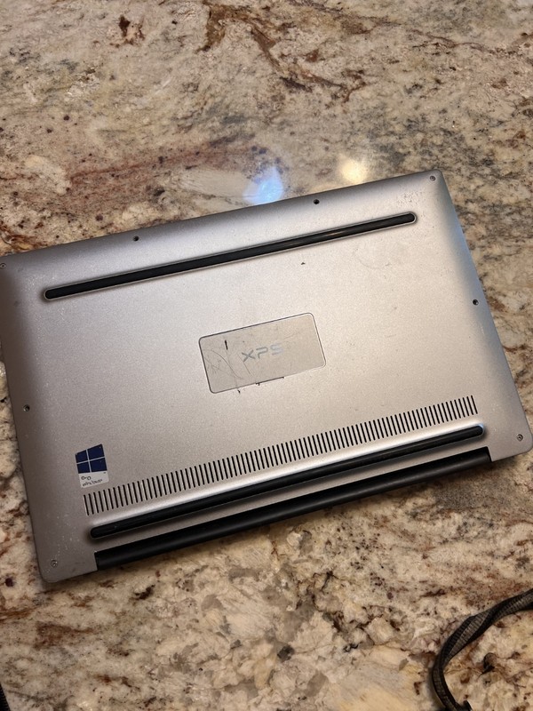 Dell XPS 13 9343- Working PC - Smashed Screen/No Battery - 256GB SSD - READ gallery