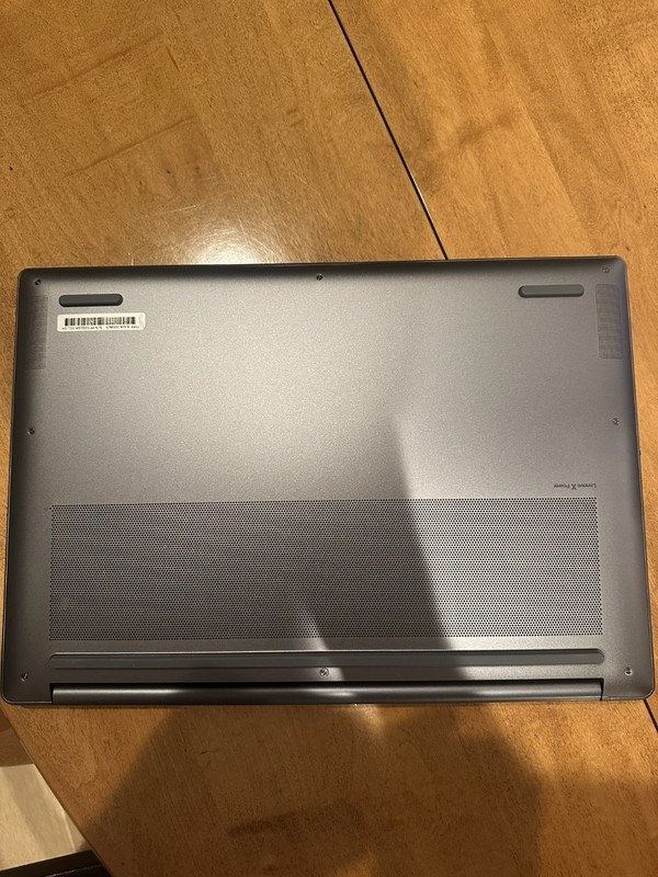 Lenovo Yoga Pro 9i 16IMH9 16" Core Ultra 9 185H 32GB RAM 1TB GeForce RTX 4060 gallery