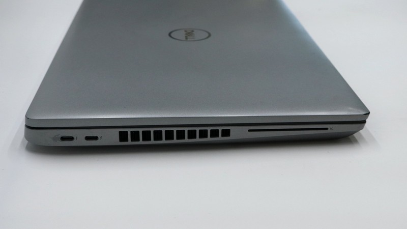 Dell Latitude 5531 15" i7-12800h 16GB 256GB - Very Good gallery