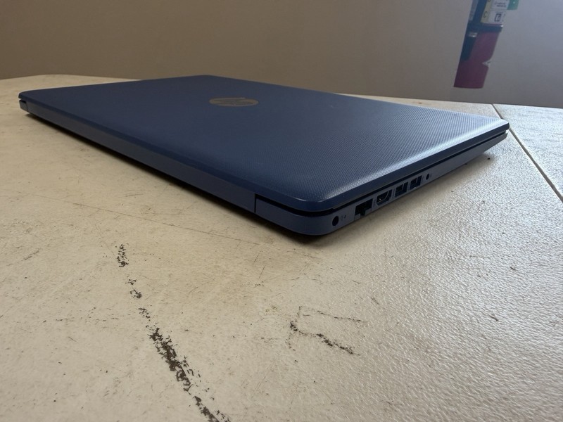 ✅ HP Laptop 17-by0xxx ✅ 17.3" i3-8130U ✅ 4gb RAM ✅ 250gb SSD ✅ Win 11 Home gallery