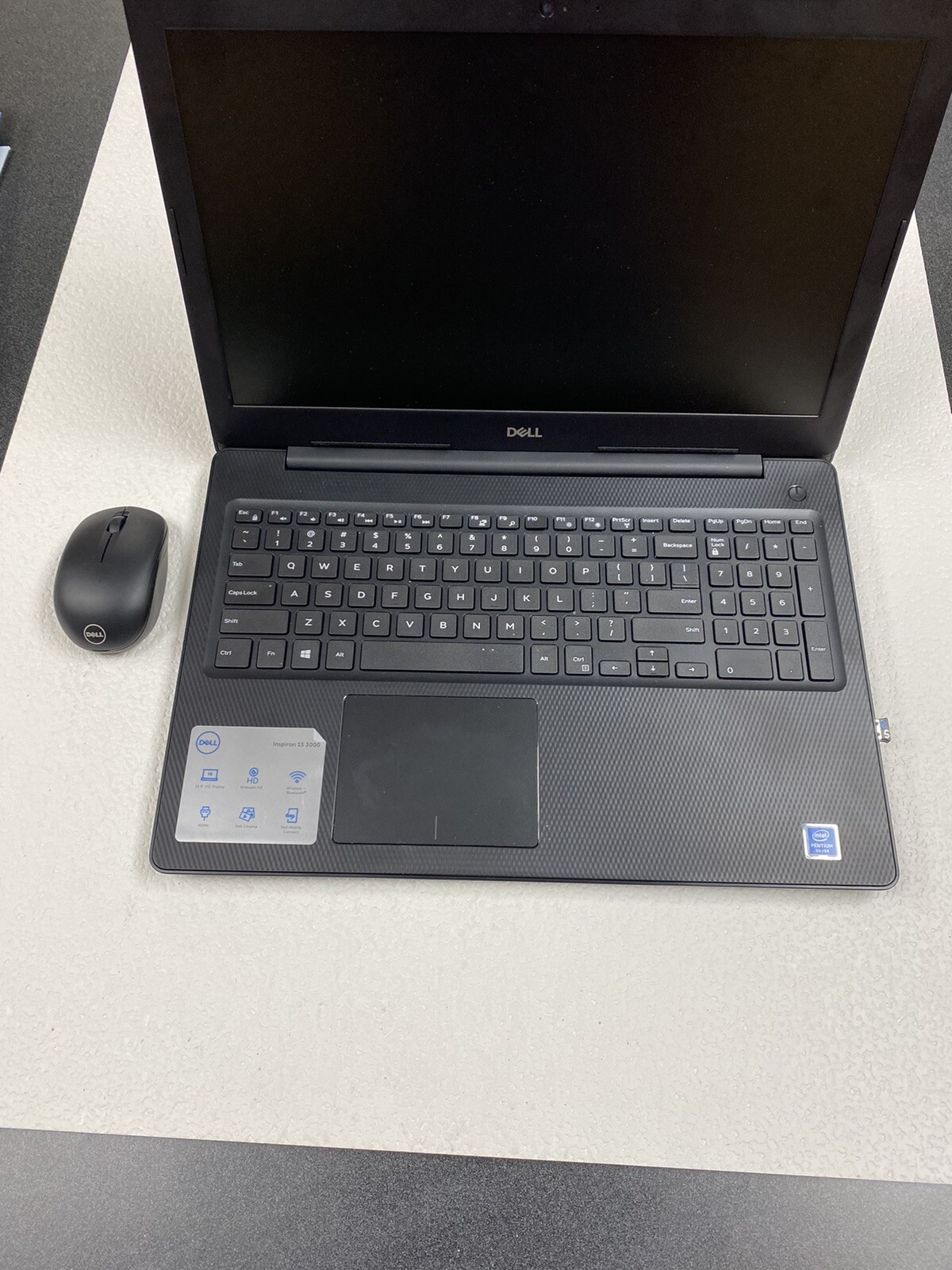 dell laptop inspiron 15 3000 series 3582 Mint with Wireless Mouse gallery
