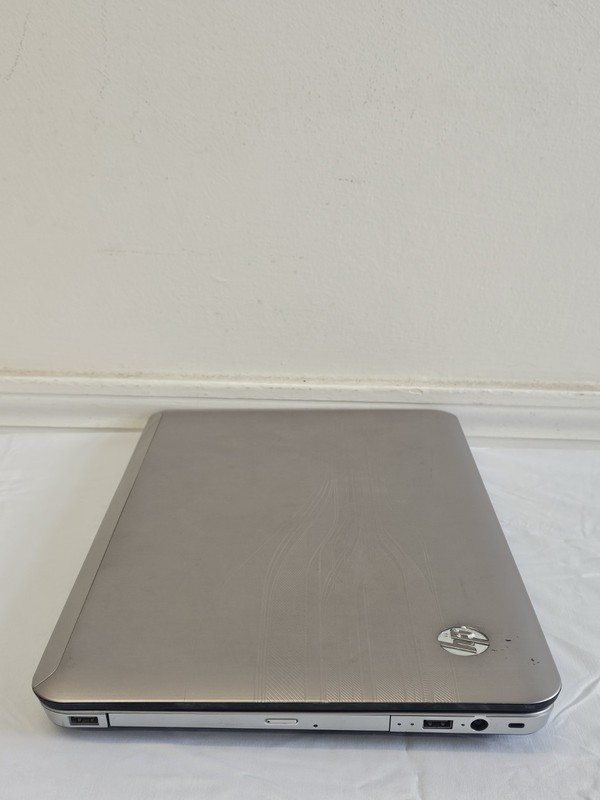 HP Pavilion dv6-3225dx Laptop - Intel i3-M370 - 4GB RAM - 500GB HDD - Windows 10 gallery