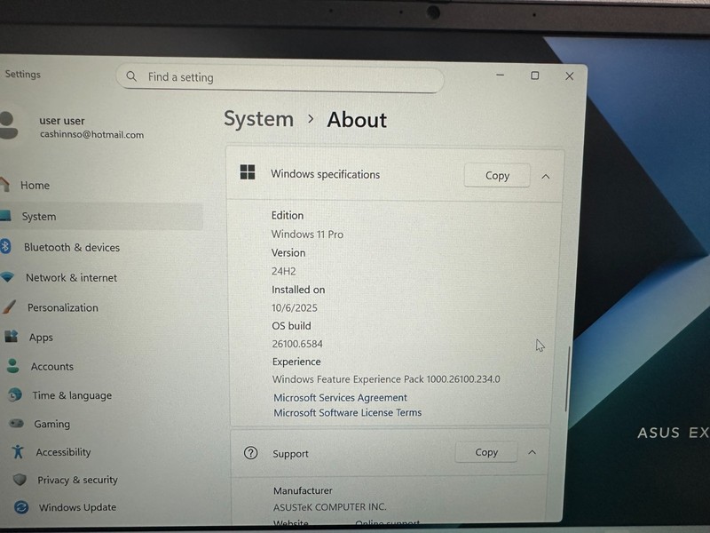 Asus ExpertBook B1403CVA-XS54 14" Laptop i5-1335U 16GB 512GB SSD W11P gallery
