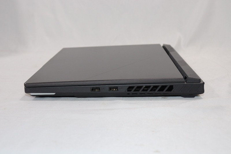 Asus ROG Strix G16 G614FM 16" Ryzen 9 9955HX 2.5GHz 16GB 1TB GeForce RTX 5060 gallery